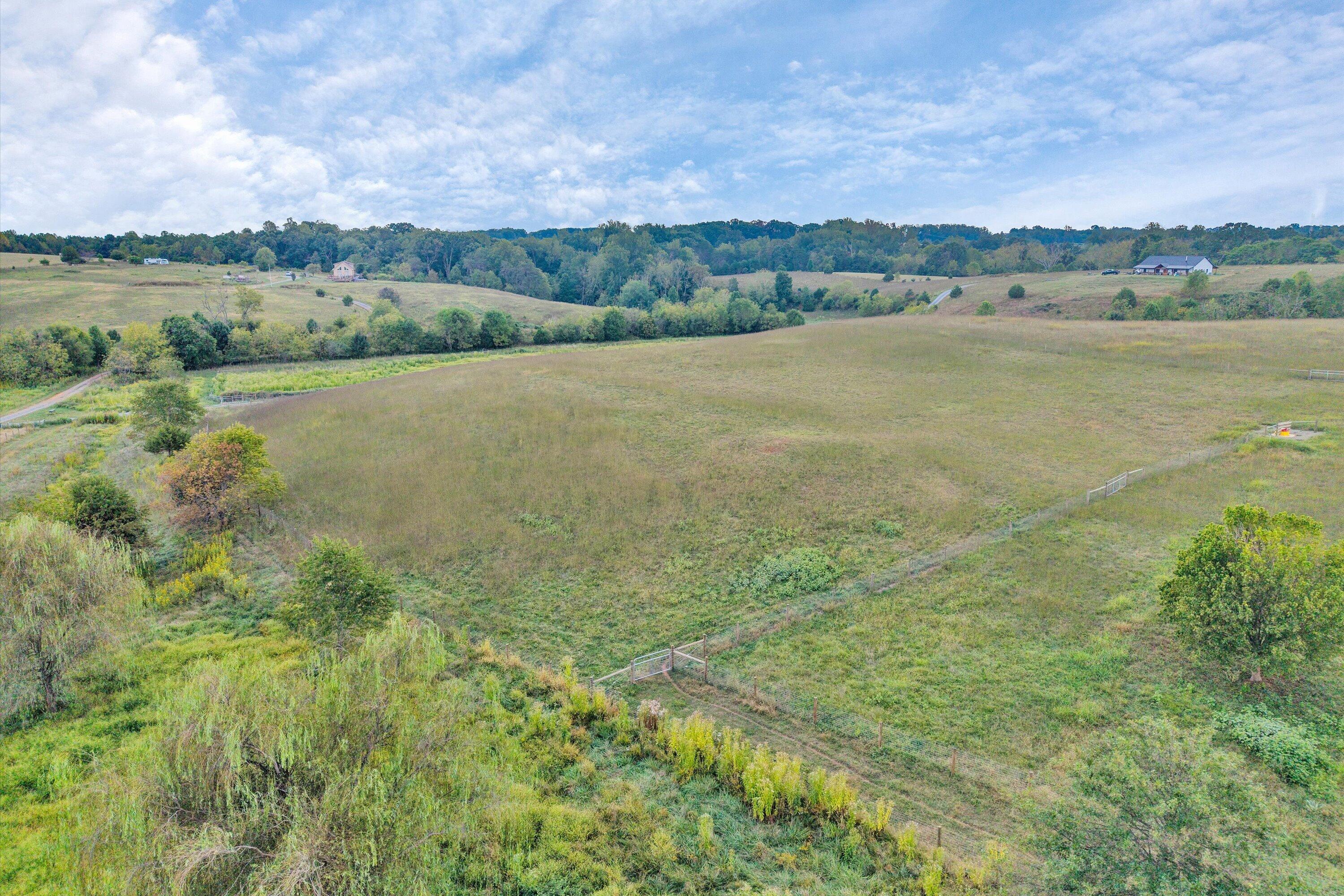 6200 Stewartsville Road Moneta, VA 24121 - Photo 63 of 71 62-DJI_20260917150117