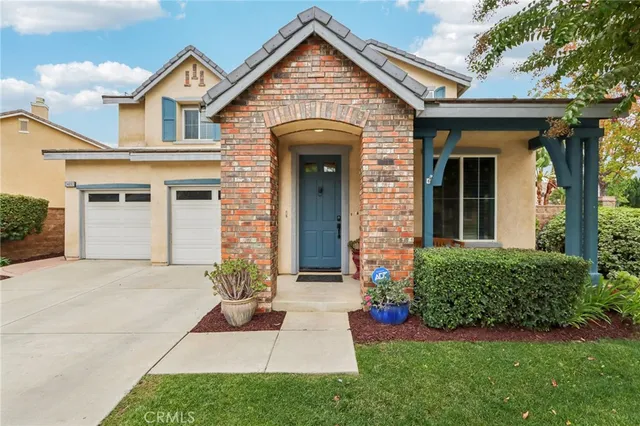a view of a house with garden