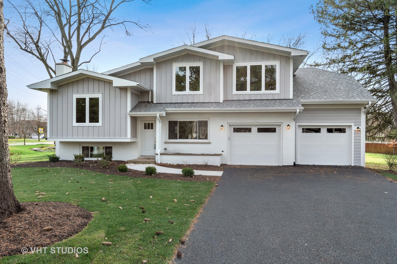 730 East Hillside Road Naperville, IL 60540 - Photo 1 of 20