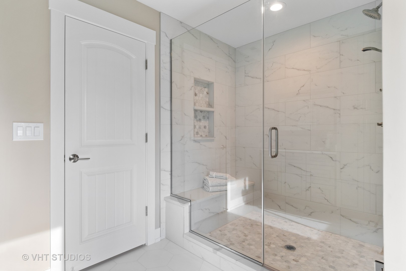 730 East Hillside Road Naperville, IL 60540 - Photo 12 of 20