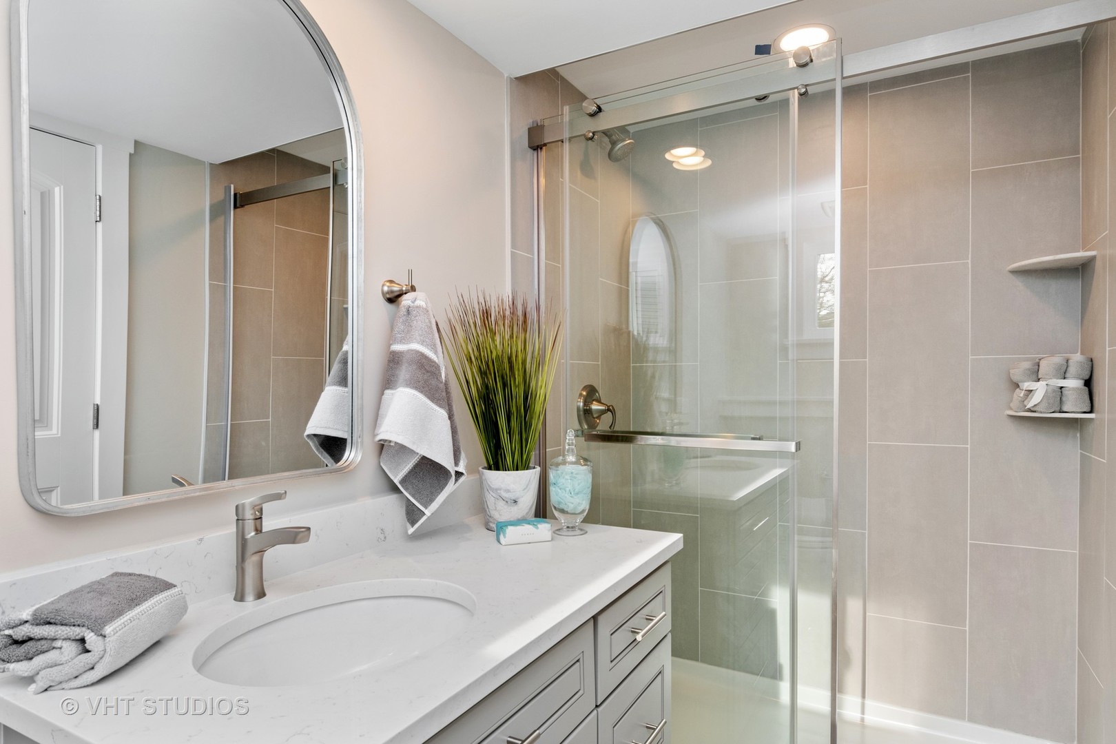 730 East Hillside Road Naperville, IL 60540 - Photo 17 of 20