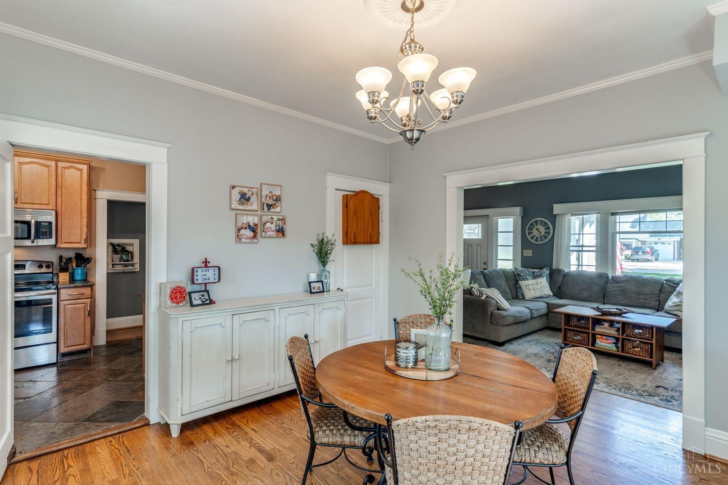 3813 Boomer Road Cincinnati, OH 45247 - Photo 15 of 69