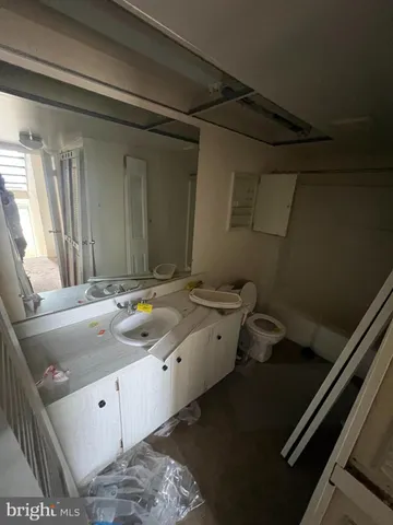 a view of utility room