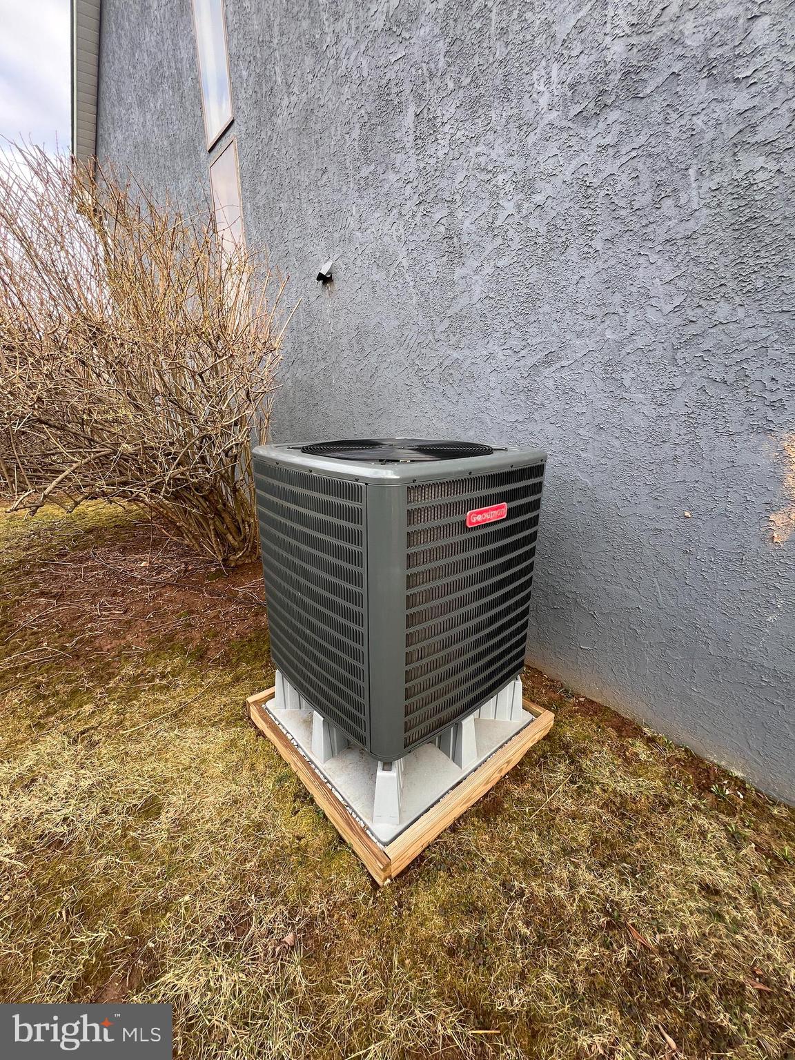 169 Marlyn Lane Dublin, PA 18917 - Photo 21 of 23 a view of entryway