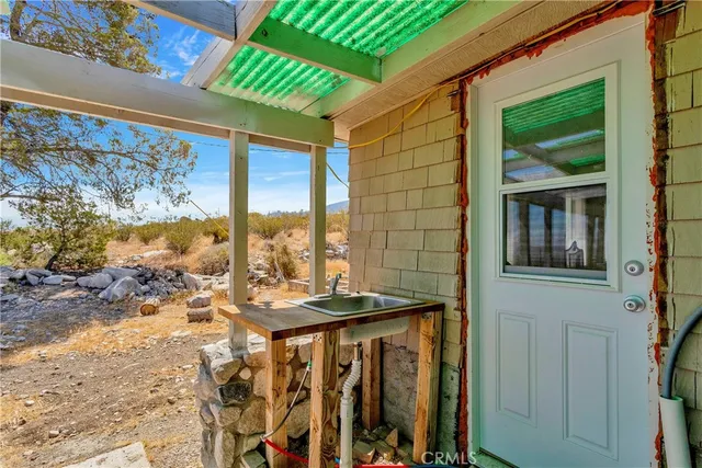 $389,900 | 38450 Highway 18, Lucerne Valley, CA 92356
