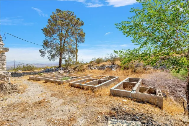 $389,900 | 38450 Highway 18, Lucerne Valley, CA 92356