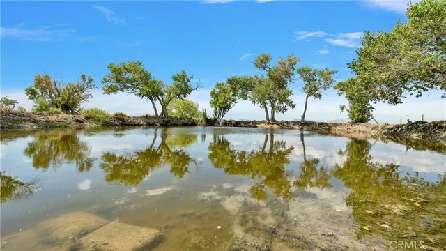 $389,900 | 38450 Highway 18, Lucerne Valley, CA 92356