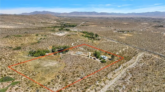 $389,900 | 38450 Highway 18, Lucerne Valley, CA 92356
