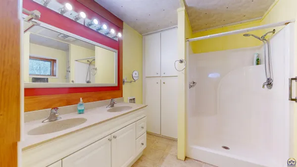 $349,900 | 11973 Southwest 77th Street, Auburn, KS 66402