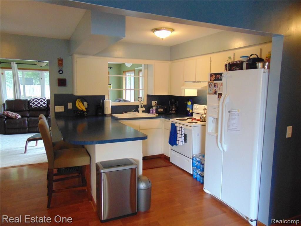 3799 Thomas Road Oxford, MI 48371 - Photo 6 of 39 Kitchen