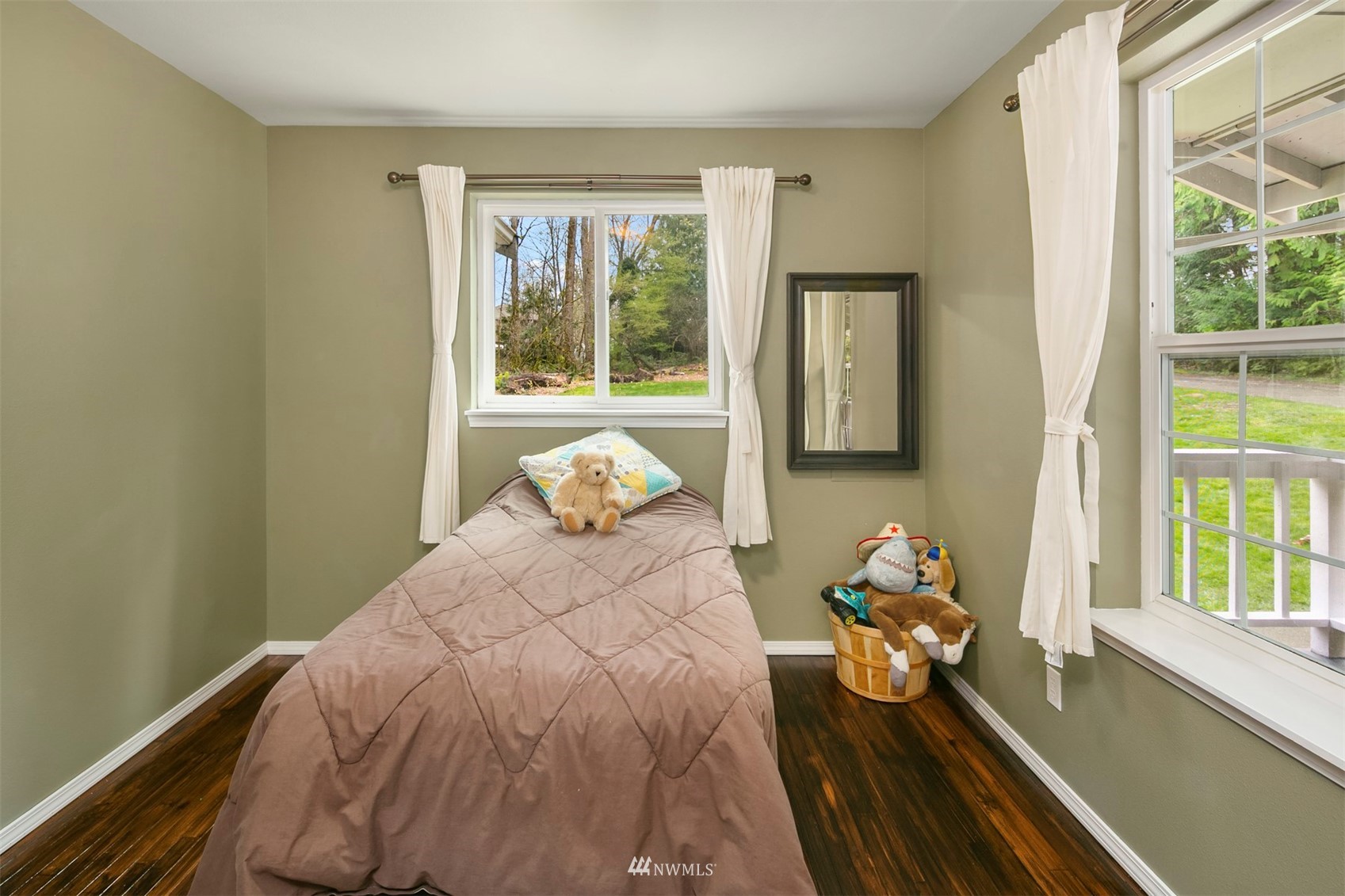 13616 184th Avenue Southeast Renton, WA 98059 - Photo 16 of 39 Gallery Image 16