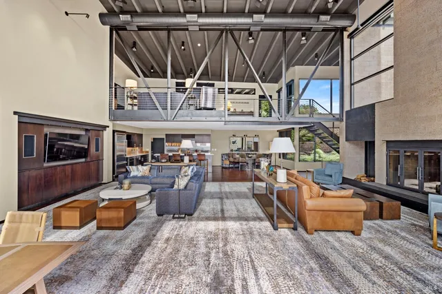 $10,800,000 | 860 Meadowood Lane, St. Helena, CA 94574