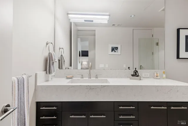 $10,800,000 | 860 Meadowood Lane, St. Helena, CA 94574