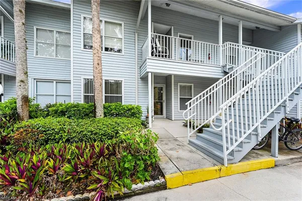 $1,850 | 1933 Courtyard Way, Unit D103, Naples, FL 34112