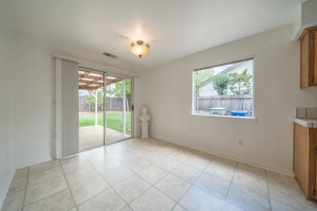 $425,000 | 2166 Wicklow Street, Redding, CA 96001