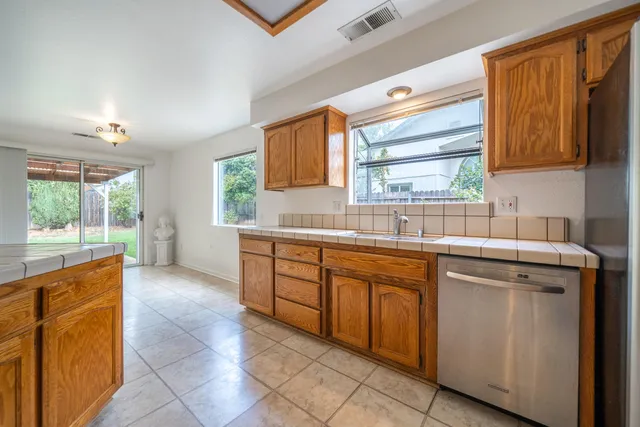 $425,000 | 2166 Wicklow Street, Redding, CA 96001