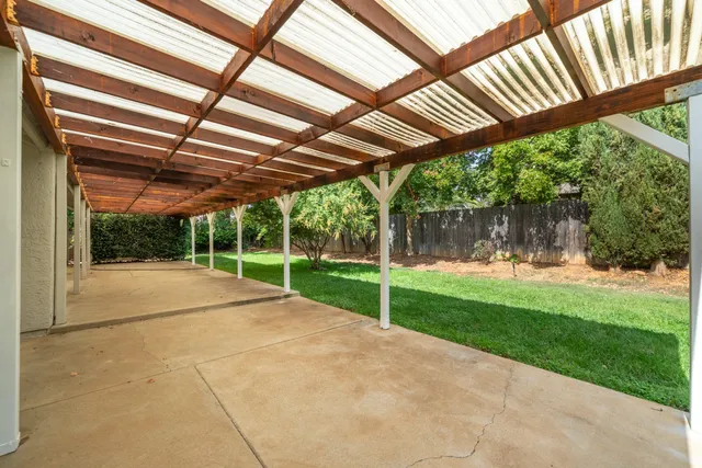 $425,000 | 2166 Wicklow Street, Redding, CA 96001