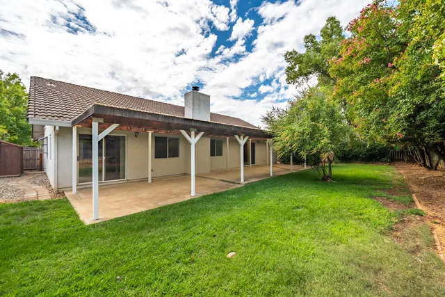 $425,000 | 2166 Wicklow Street, Redding, CA 96001