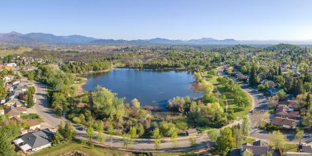 $425,000 | 2166 Wicklow Street, Redding, CA 96001