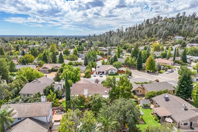 $425,000 | 2166 Wicklow Street, Redding, CA 96001