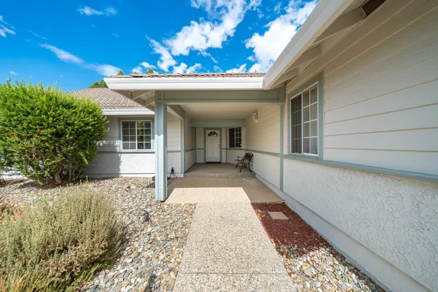 $425,000 | 2166 Wicklow Street, Redding, CA 96001