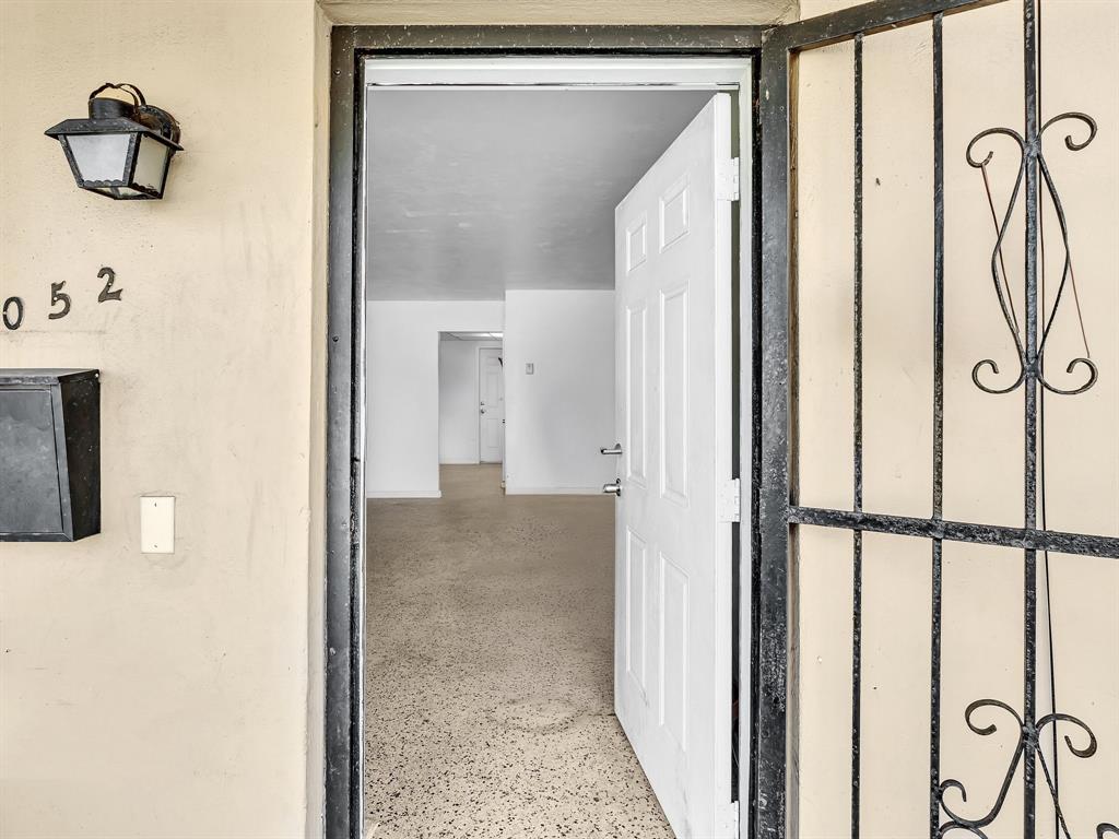 1052 Northwest 103rd Street Miami, FL 33150 - Photo 22 of 40 UNIT 1052