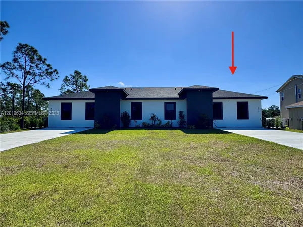 $1,800 | 819 Eisenhower Boulevard, Unit 819, Lehigh Acres, FL 33974