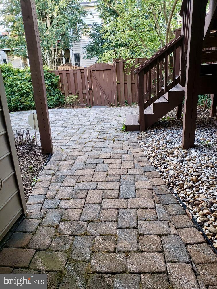 20613 Glenmere Square Sterling, VA 20165 - Photo 38 of 51