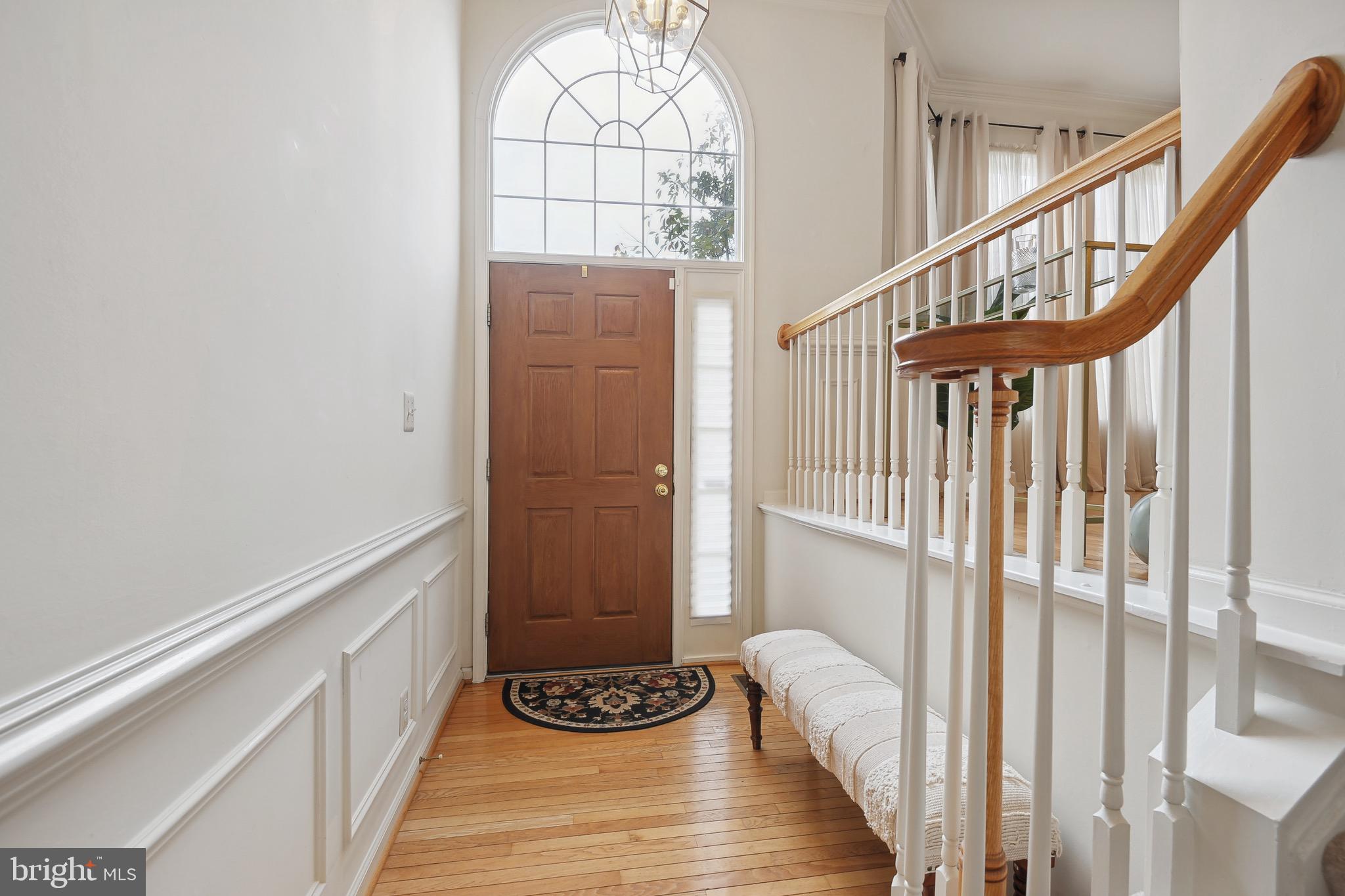 20613 Glenmere Square Sterling, VA 20165 - Photo 4 of 51