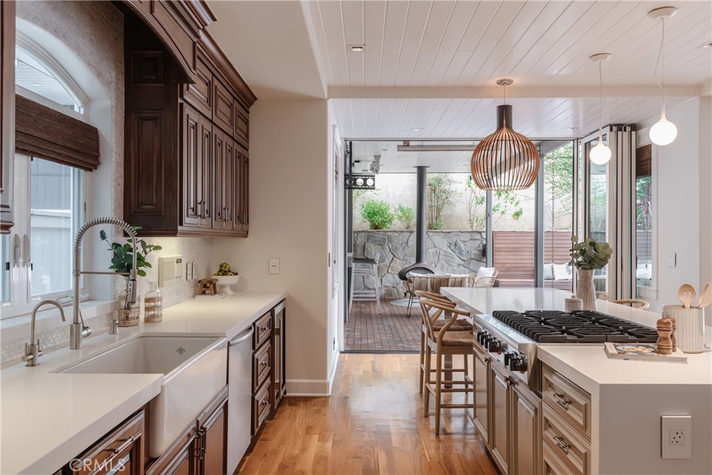 2001 Palm Avenue Manhattan Beach, CA 90266 - Photo 11 of 36