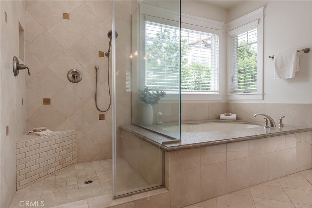 2001 Palm Avenue Manhattan Beach, CA 90266 - Photo 23 of 36