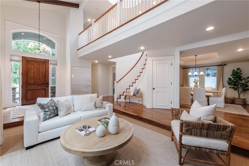 2001 Palm Avenue Manhattan Beach, CA 90266 - Photo 3 of 36