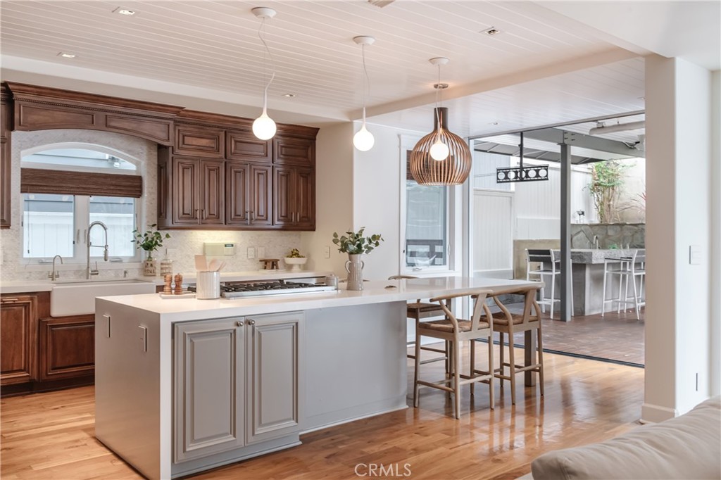 2001 Palm Avenue Manhattan Beach, CA 90266 - Photo 10 of 36