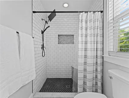 $475,000 | 18120 Sandy Pointe Drive, Tampa, FL 33647