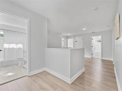 $475,000 | 18120 Sandy Pointe Drive, Tampa, FL 33647