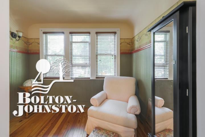 285 Ridgemont Road Grosse Pointe Farms, MI 48236 - Photo 14 of 22
