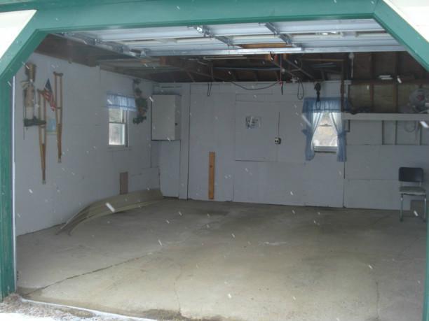 637 Dirigo Road China, ME 04358 - Photo 12 of 22 Parking Lot/Garage.