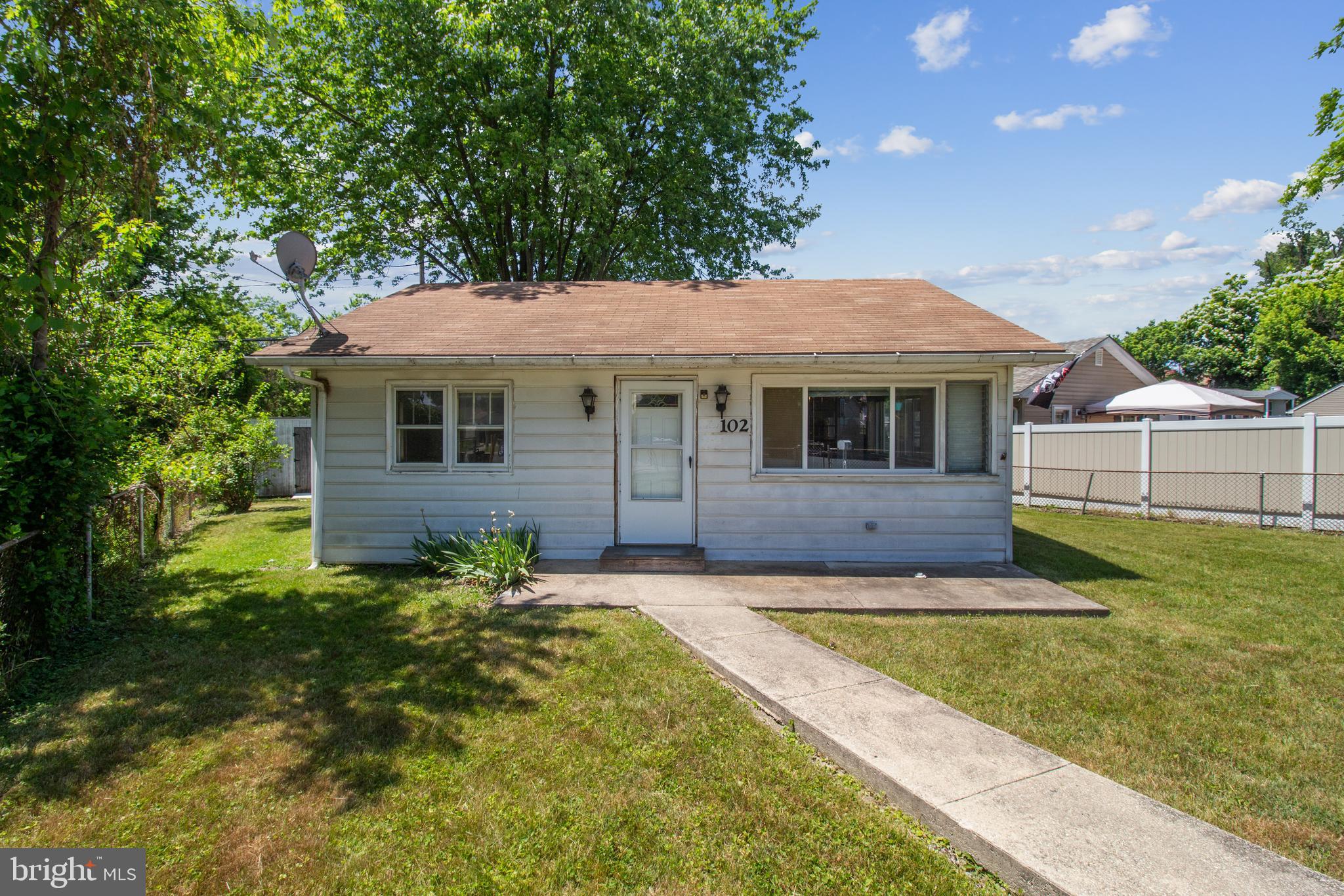 102 Propeller Drive Middle River, MD 21220 - Photo 3 of 18