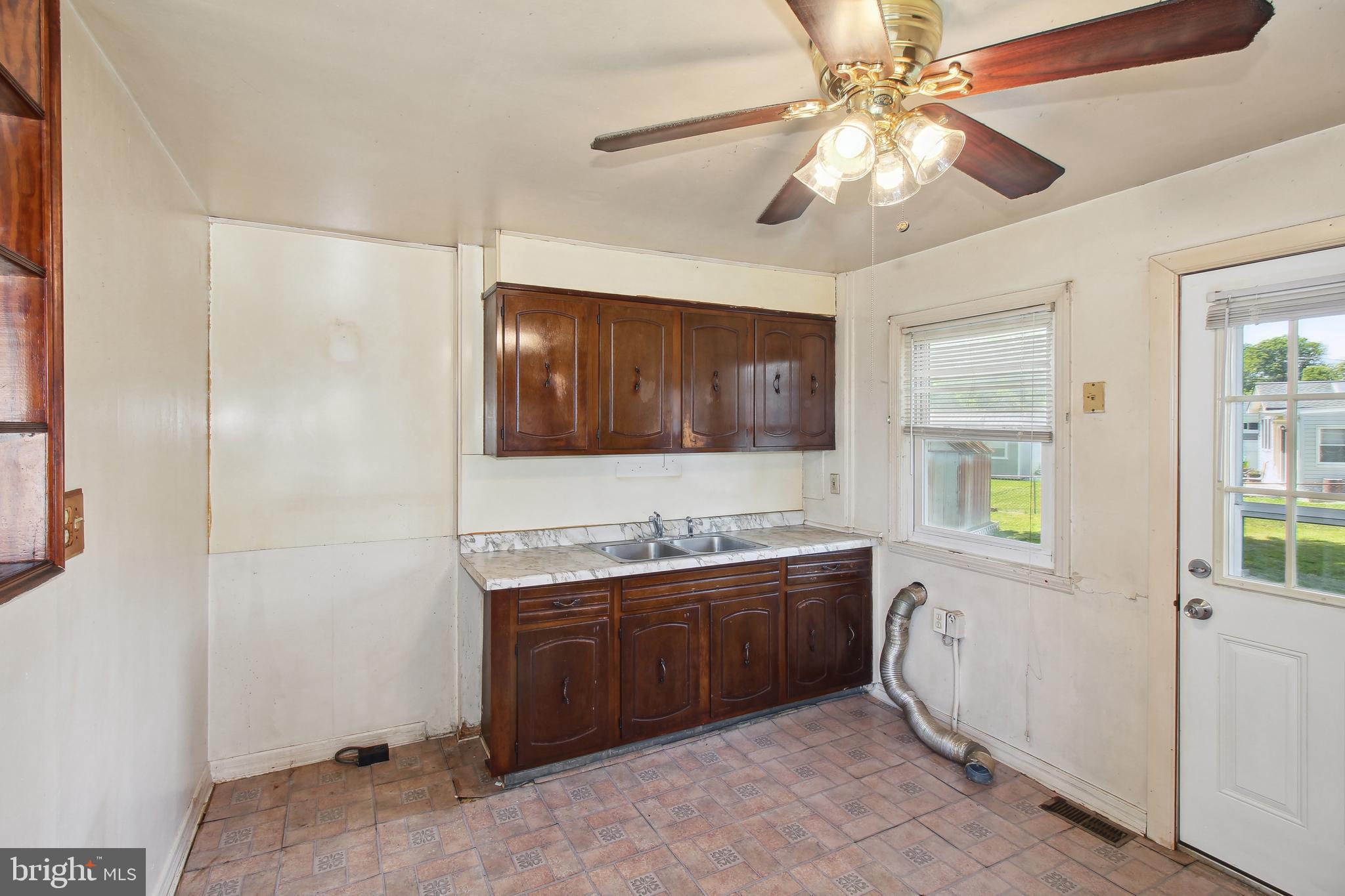 102 Propeller Drive Middle River, MD 21220 - Photo 8 of 18