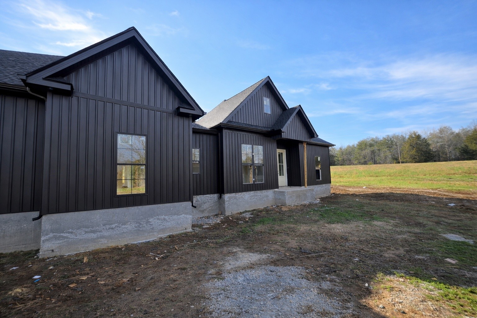 787 Edd Ramsey Road McMinnville, TN 37110 - Photo 2 of 6 a view of a house with backyard and garden