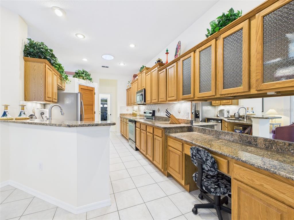 19439 Southwest 101st Place Road Dunnellon, FL 34432 - Photo 7 of 48 Gallery Image 7