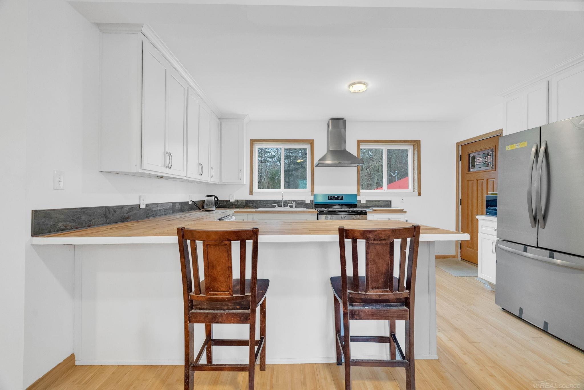 4358 Lakeshore Road Lexington, MI 48450 - Photo 13 of 68