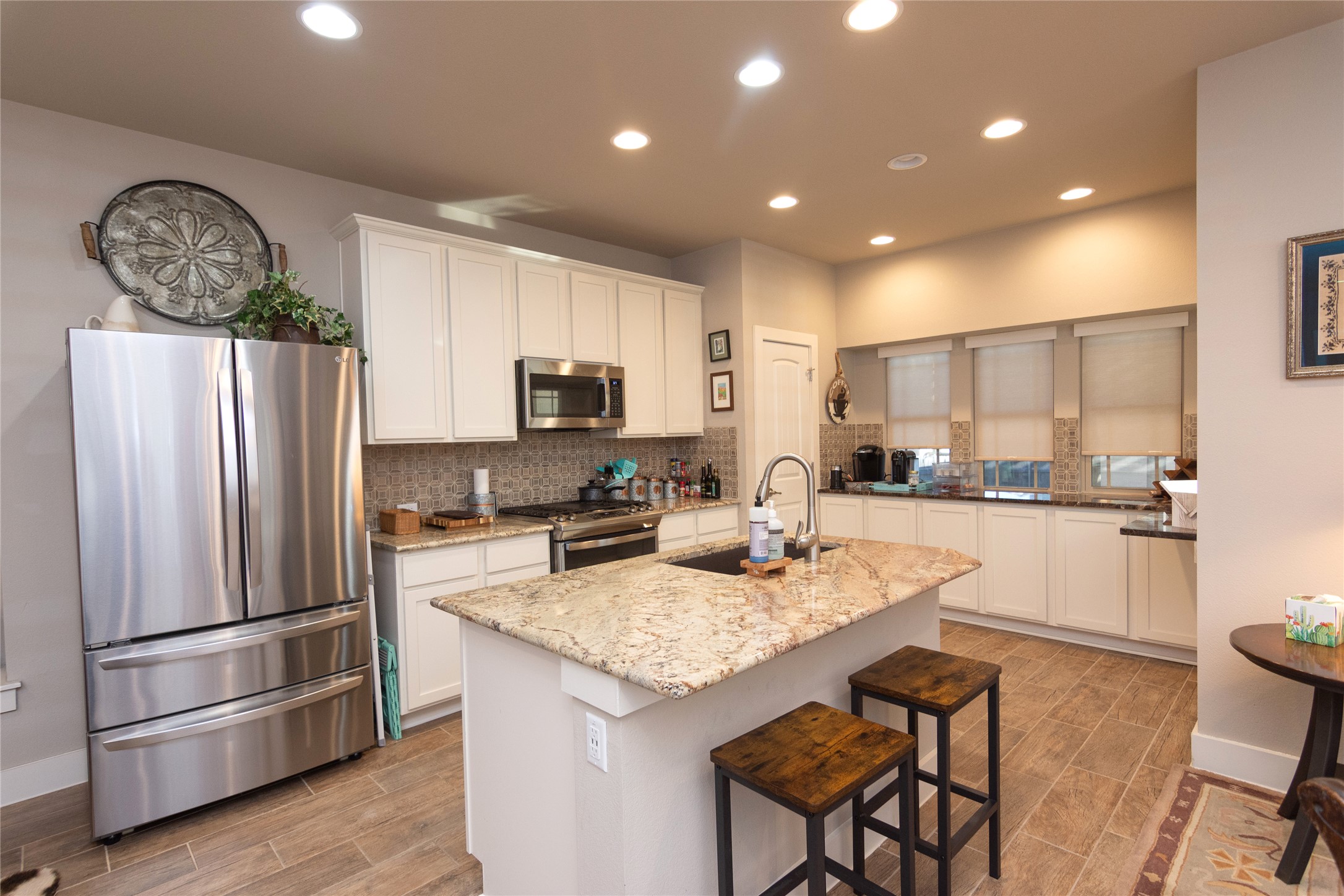 2809 Hopi Path, Unit 12 Leander, TX 78641 - Photo 16 of 34 Fridge, dishwasher, micro, built-ins and more. OH MY!