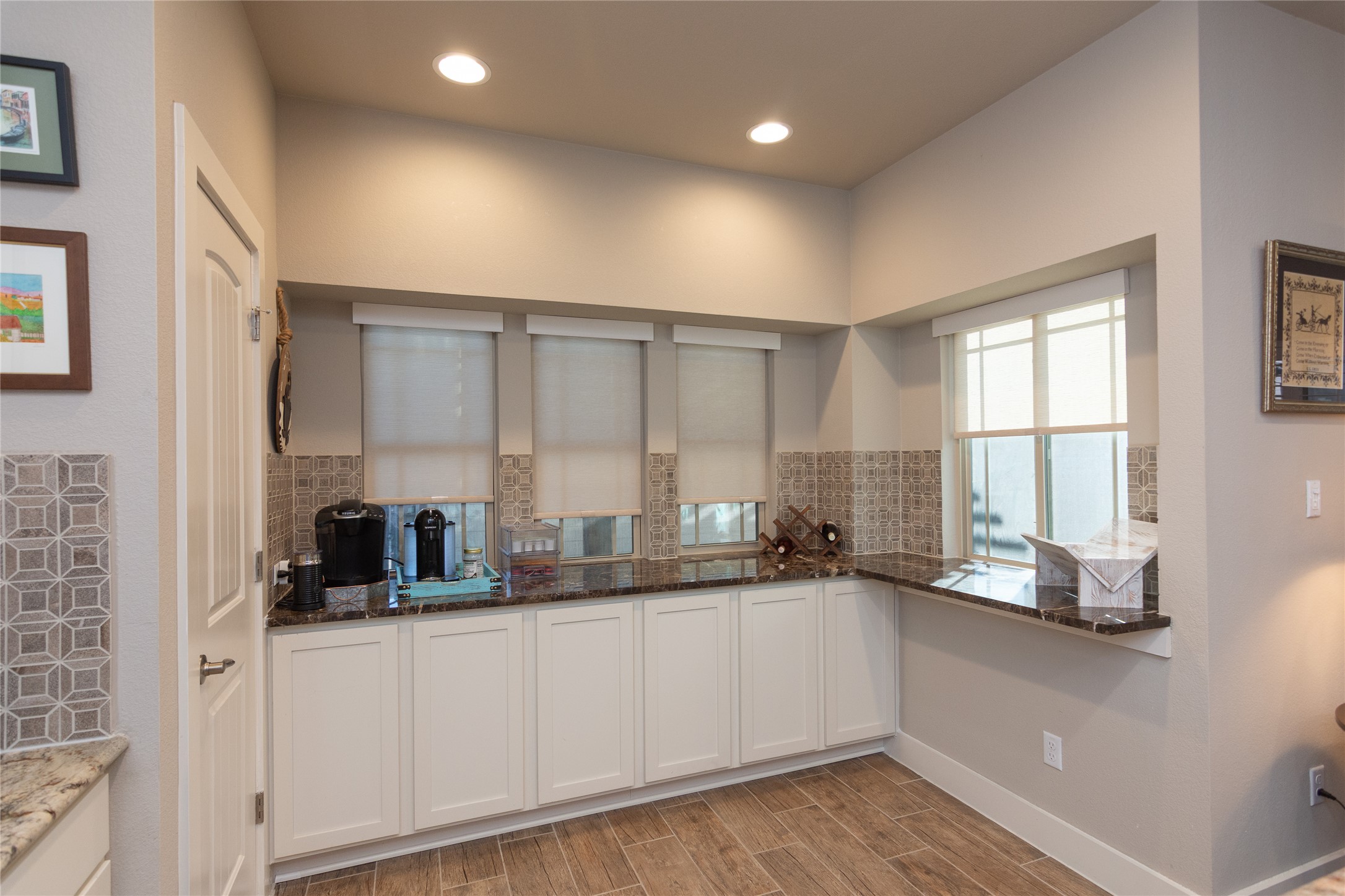 2809 Hopi Path, Unit 12 Leander, TX 78641 - Photo 18 of 34 Coffee bar yes please