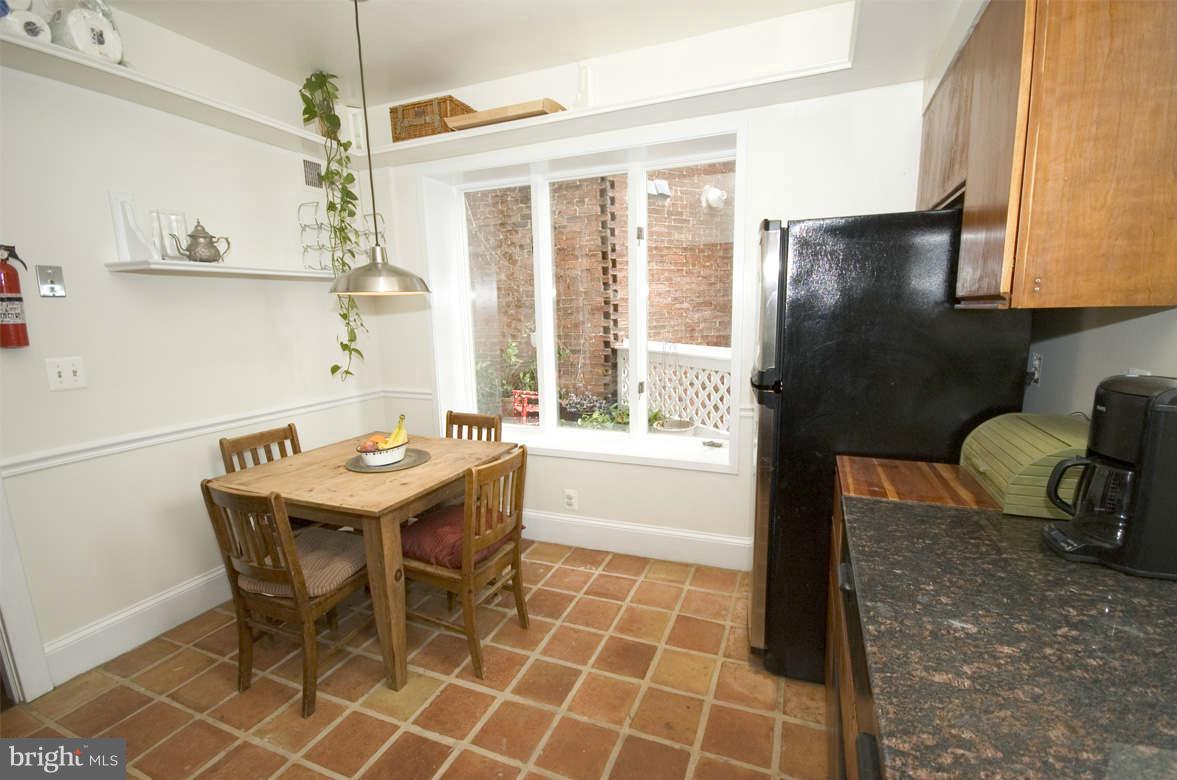 2512 Ontario Road Northwest, Unit 2 Washington, DC 20009 - Photo 11 of 23 Eat-in kitchen with great windows