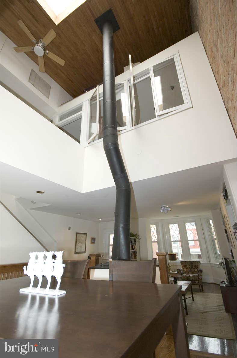 2512 Ontario Road Northwest, Unit 2 Washington, DC 20009 - Photo 4 of 23 Vaulted ceilings