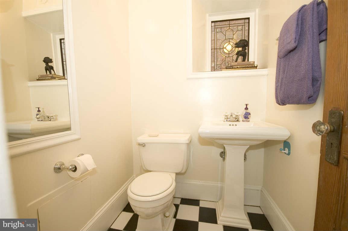 2512 Ontario Road Northwest, Unit 2 Washington, DC 20009 - Photo 8 of 23 Half bath on main level