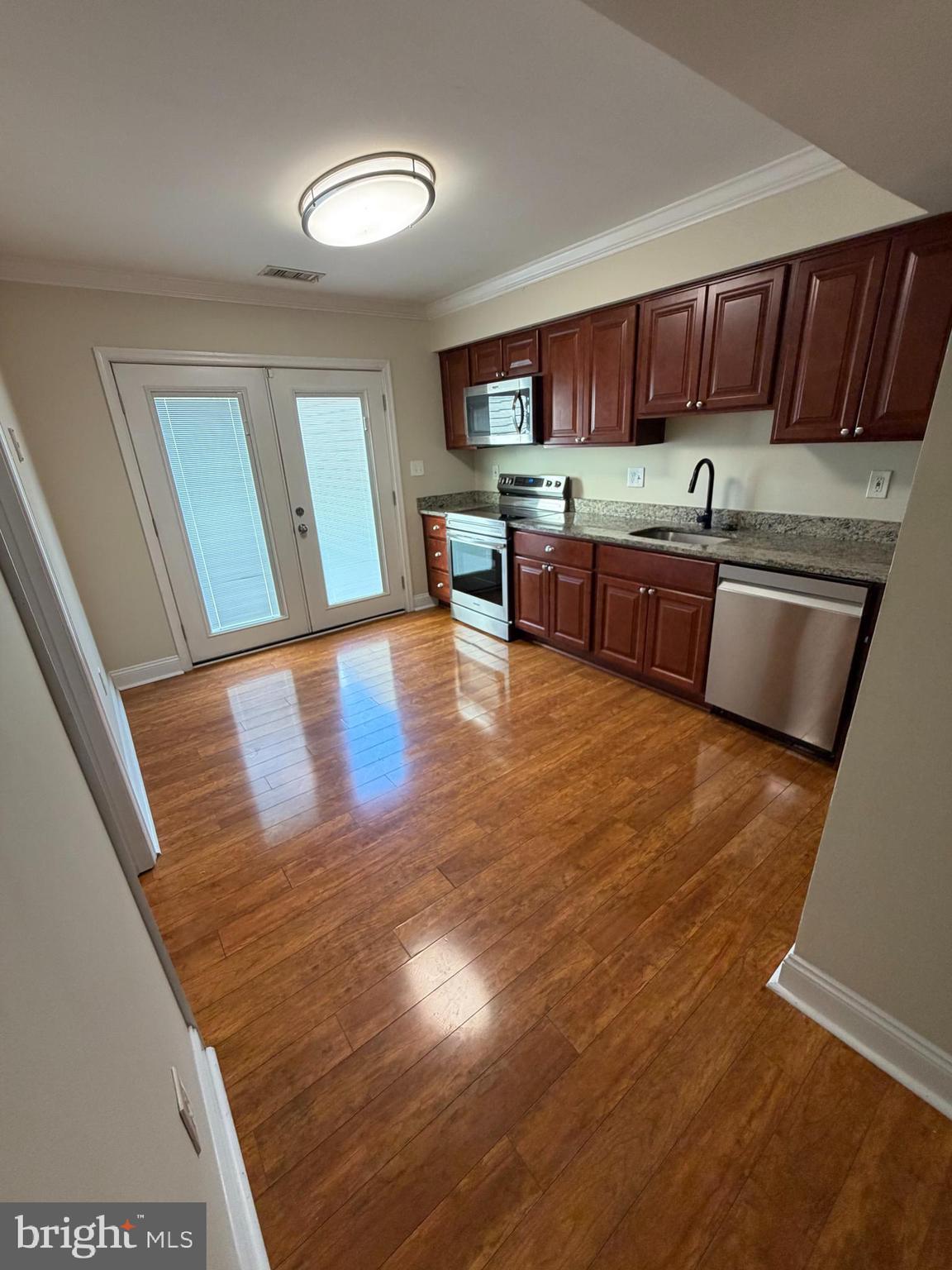 534 Lancaster Place, Unit 534 Frederick, MD 21703 - Photo 7 of 13 Kitchen