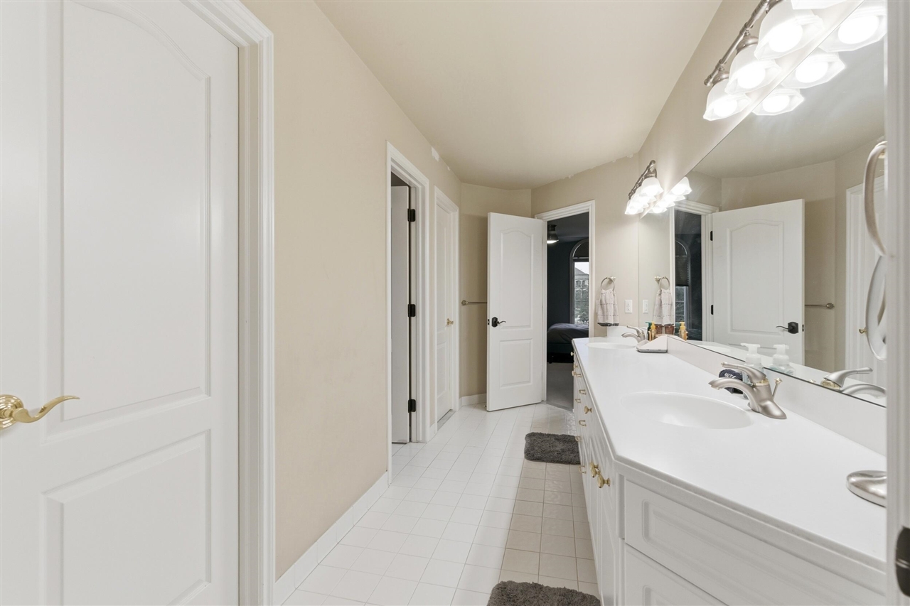 5520 Whitehall Boulevard Rochester, MI 48306 - Photo 47 of 99