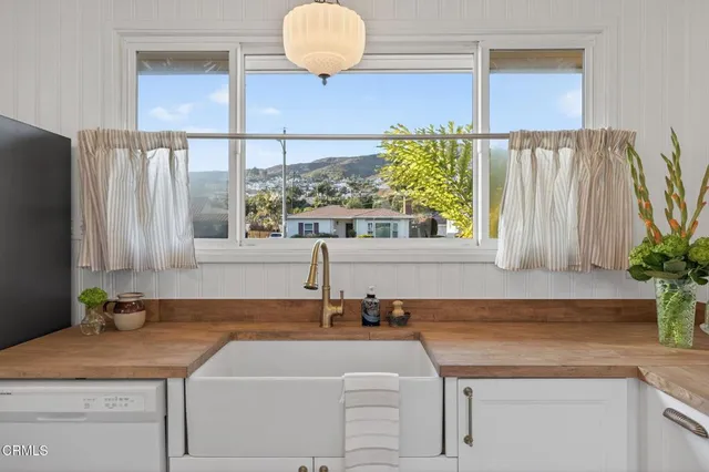 $1,349,000 | 2542 Poli Street, Ventura, CA 93003